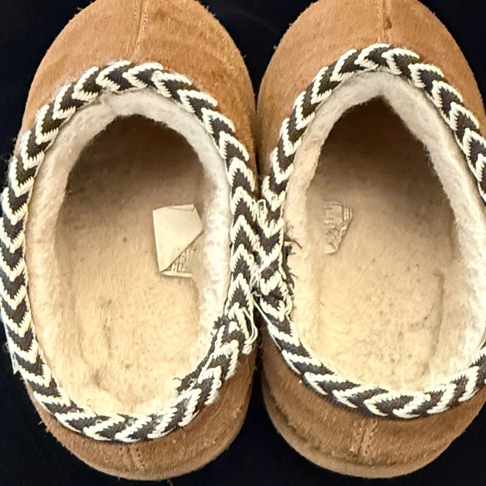 BearPaw Kids Slippers in Brown and Cream
